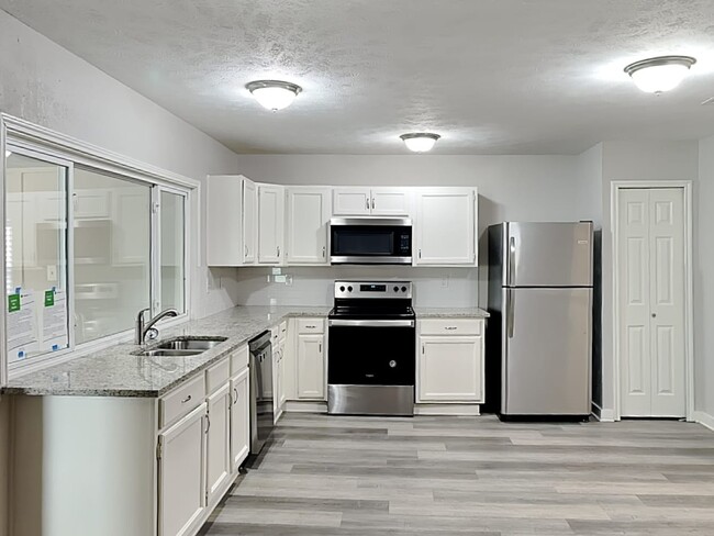Building Photo - 5133 S Colony S