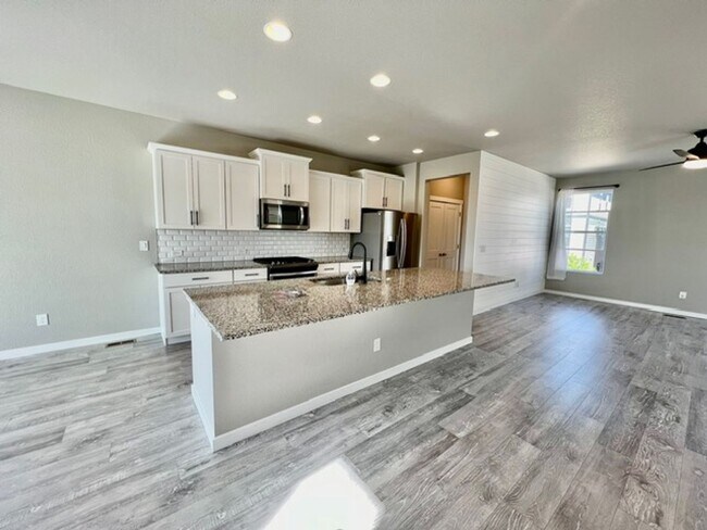 Photo - Gorgeous 3 Story Home in close to Cottonwo...