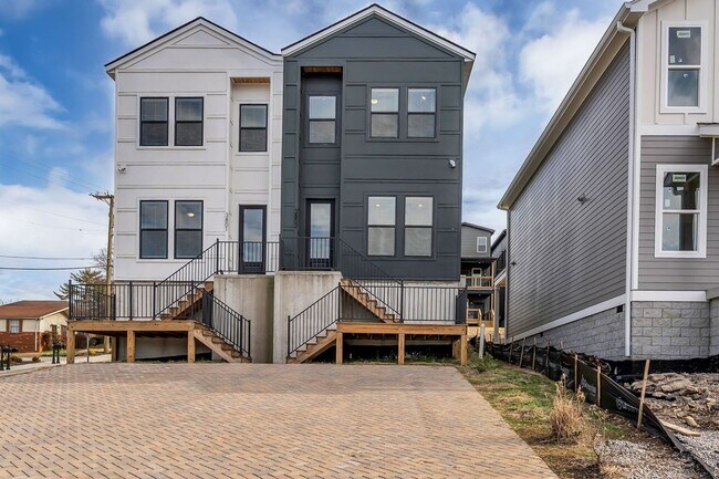 Photo - Modern Living in West Nashville House