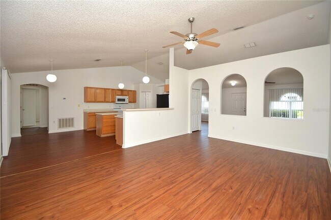 Building Photo - 36 Frenora Ln