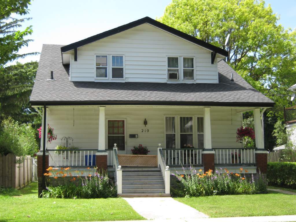 Photo principale - 219 Stuart St