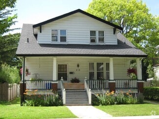 Building Photo - 219 Stuart St