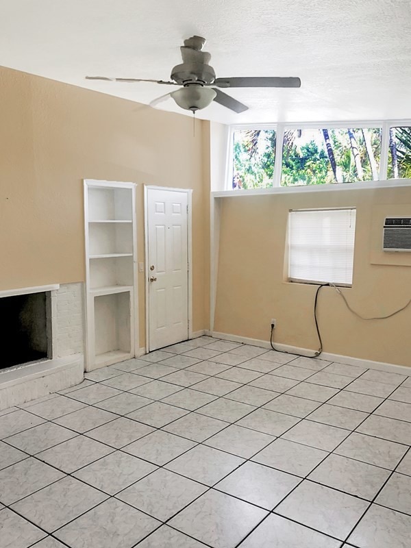 Building Photo - 3000 Areca Ave
