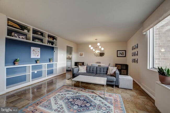 Foto del edificio - 2939 Van Ness St NW