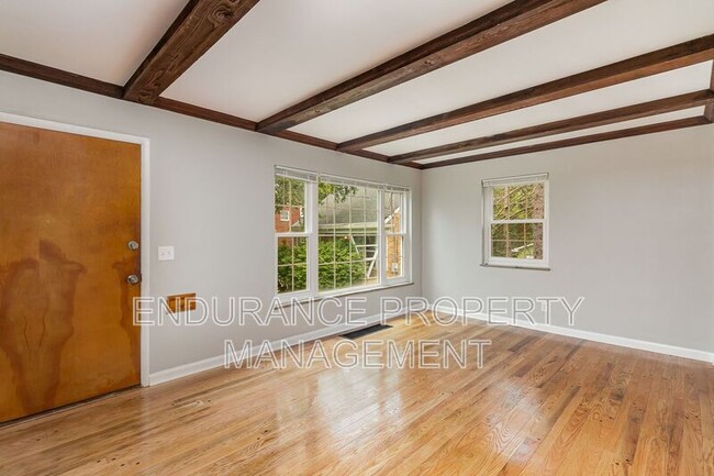 Building Photo - 3699 Edgebrook Dr