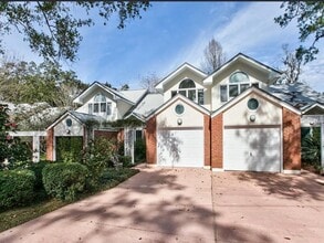 Building Photo - 842 Santa Rosa Dr