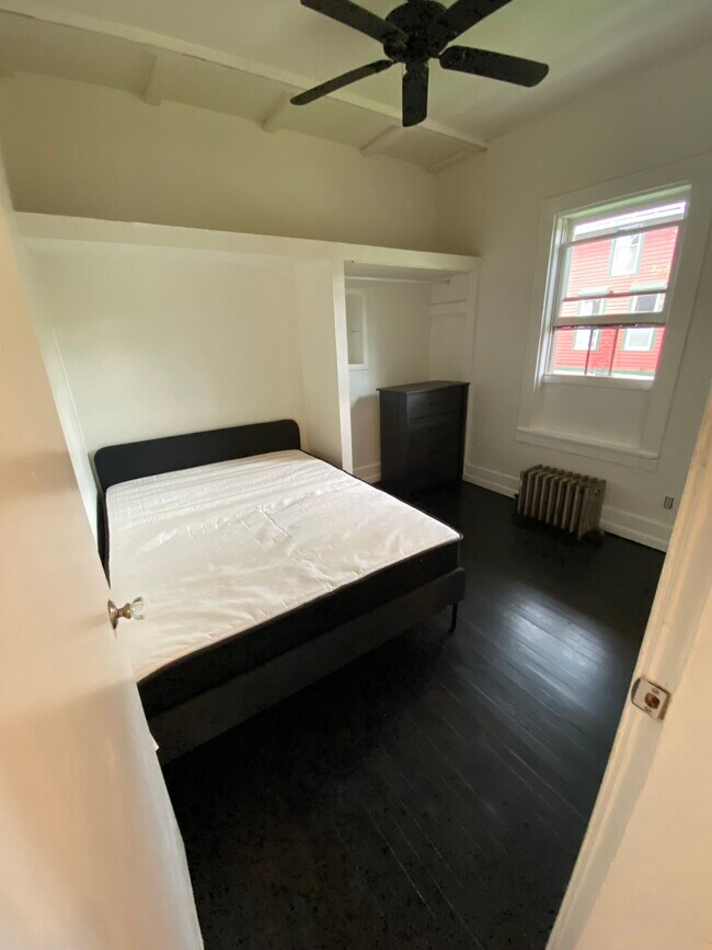 Foto del edificio - 122 Wayne St