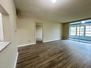 Building Photo - 6020 NW 64th Ave