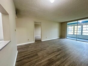 Building Photo - 6020 NW 64th Ave