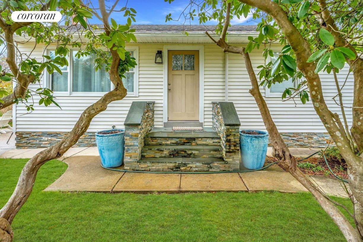 165 W Lake Dr, Montauk, NY 11954 House Rental in Montauk, NY