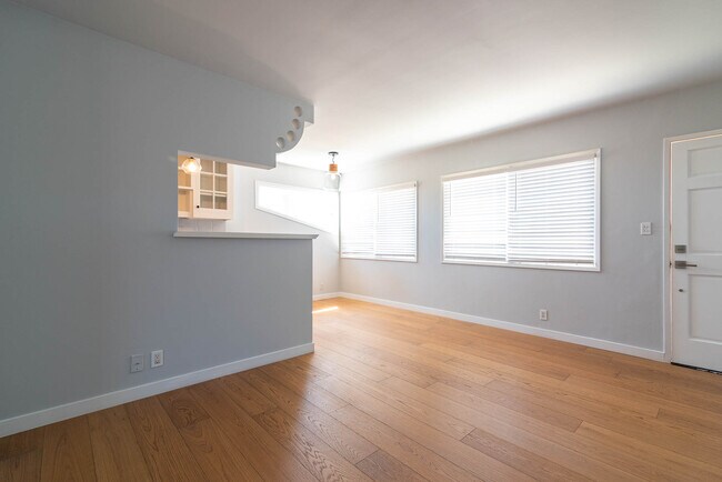 Building Photo - 3107 3rd St