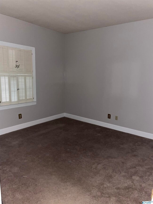 Building Photo - 4770 Whitesburg Dr