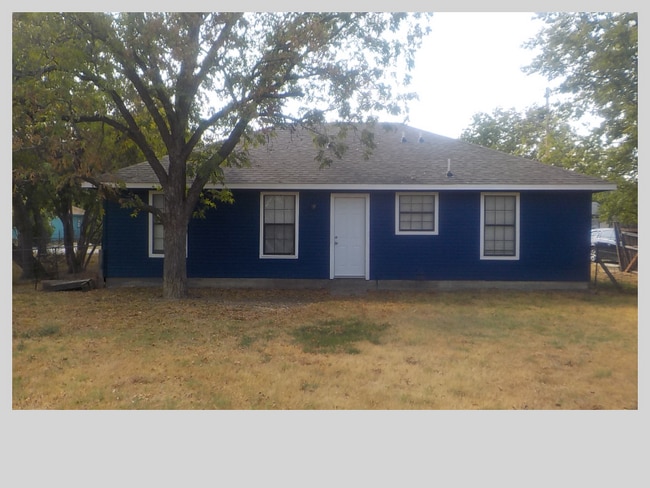 Building Photo - 106 Pecos St