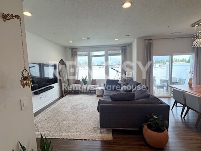 Foto del edificio - PRIME 3BD/2.5BA TOWNHOUSE IN MAPLE GROVE