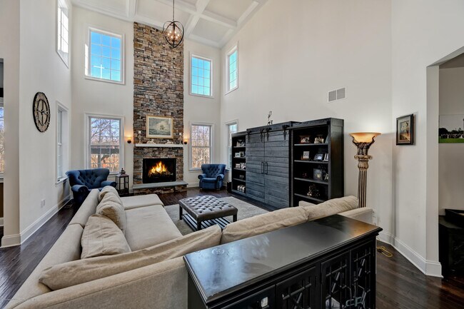 Building Photo - 15 Windermere Rd