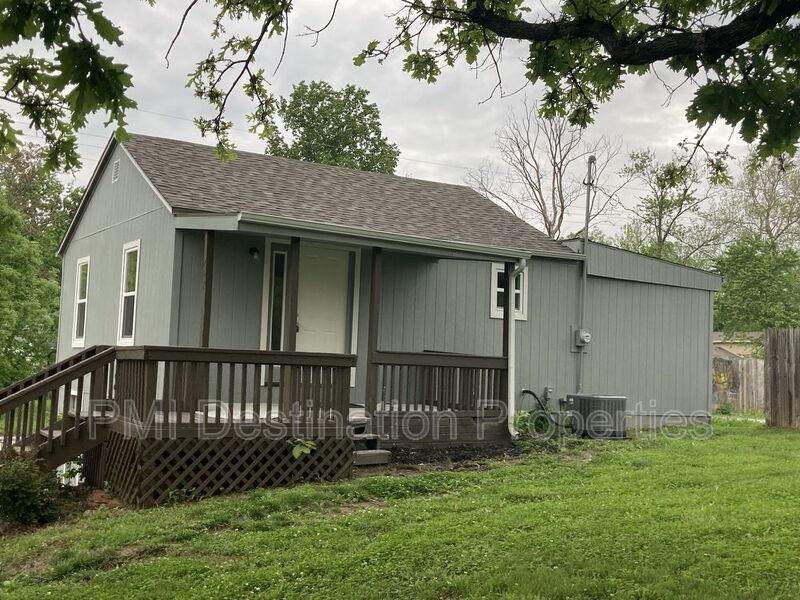 247 Shadyside Ave, Bonner Springs, KS 66012 House Rental in Bonner Springs, KS