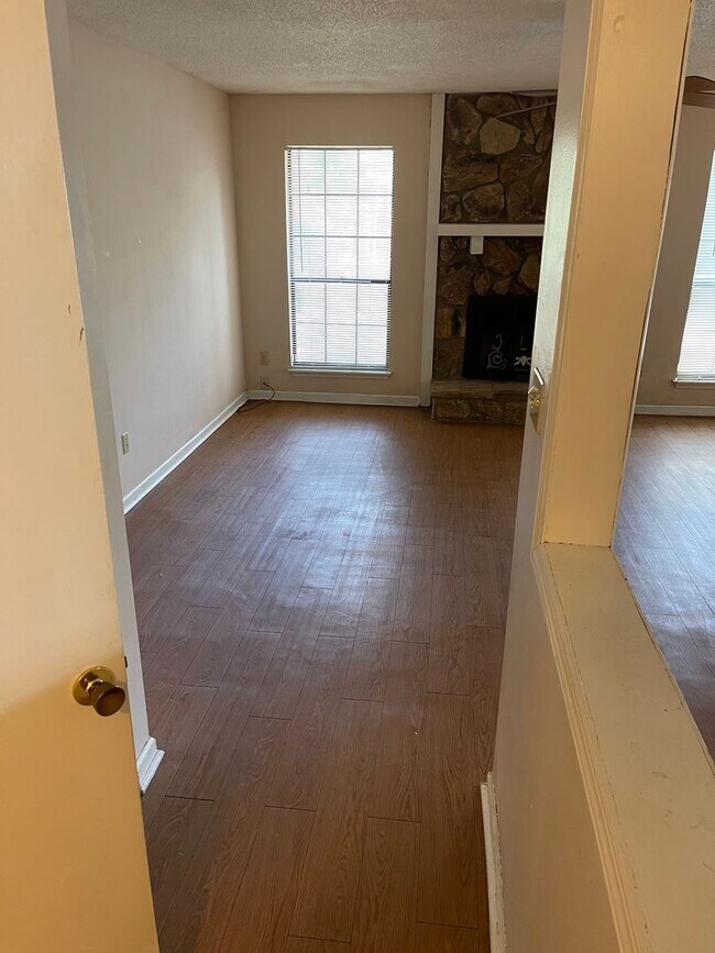Foto del edificio - 2509 Arthurs Ct Ln