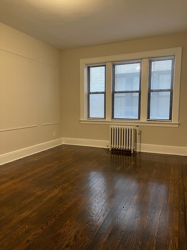 Foto del edificio - 300-308 Valley Brook Ave