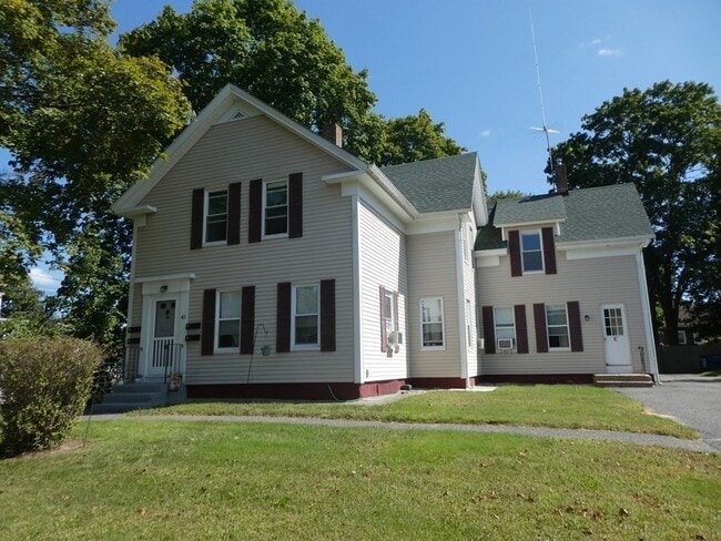 Building Photo - 43 School St