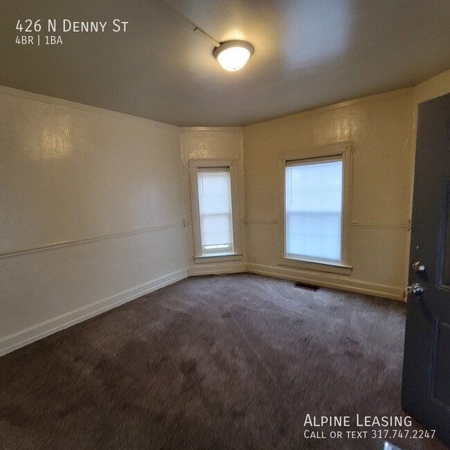 Building Photo - Near Irvington, 4BR House w/Garage Ready t...