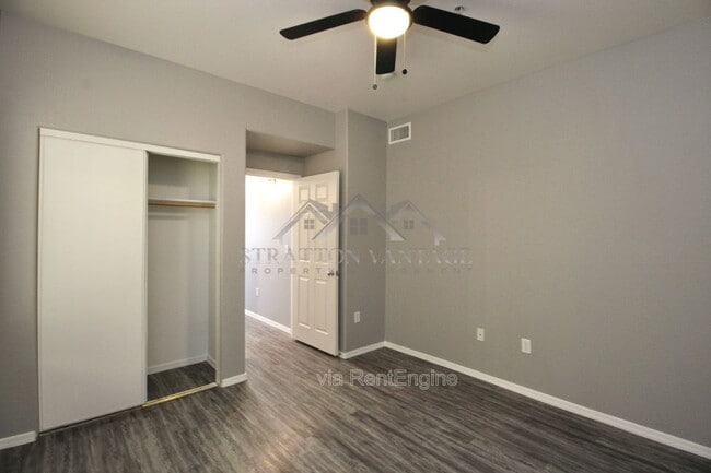 Building Photo - 6770 N 47th Ave