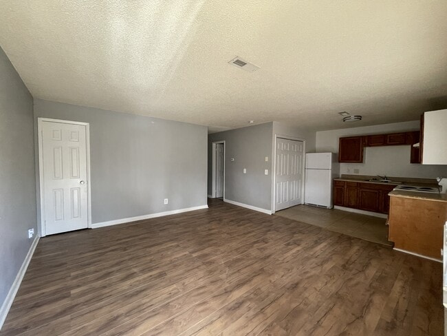 Foto del edificio - 4514 Bonnell Dr NW