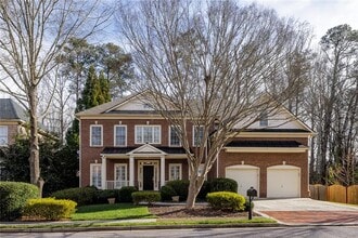 Building Photo - 2075 Willshire Glen