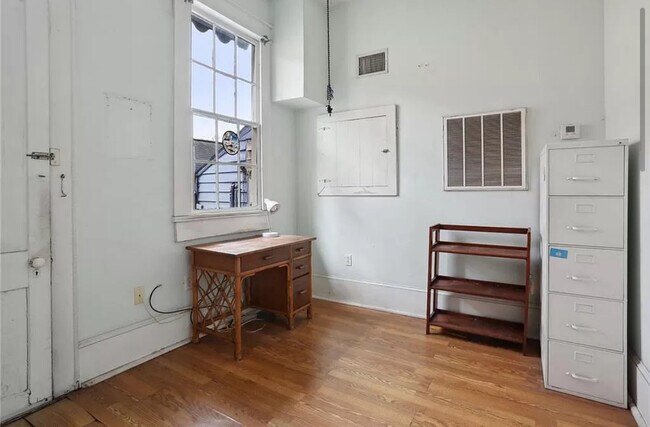 Foto del edificio - 1240 N Villere St