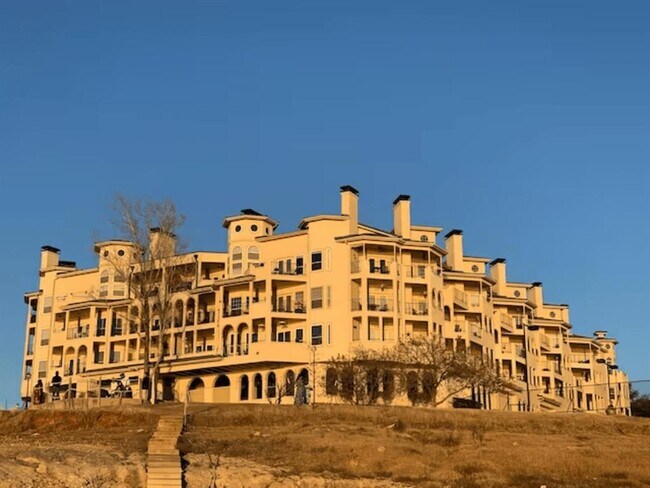 Building Photo - 3404 American Dr