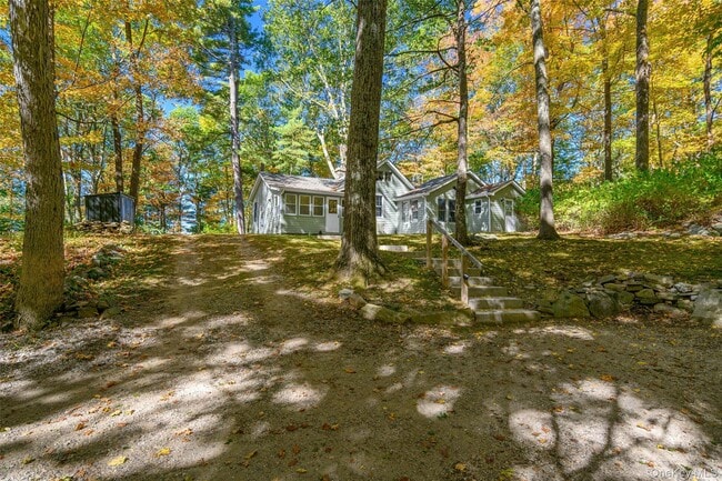 Foto del edificio - 107 Meads Farm Rd