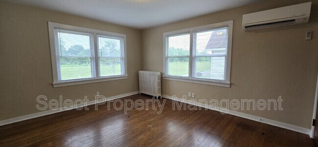 Foto del edificio - 1033 Edgewater Ave