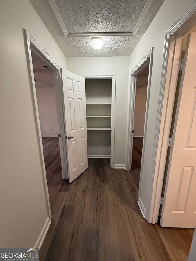 Building Photo - 1030 Cantrell Ln