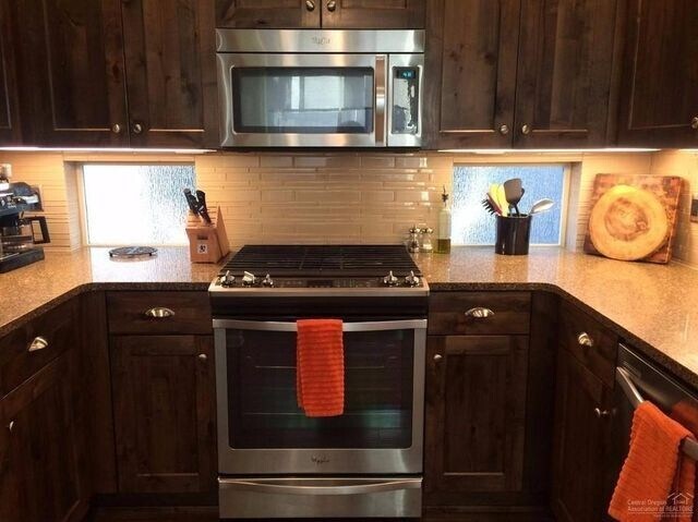 Foto del edificio - Lovely 3 bedroom 2.5 bath, plus Den on main level,  in The Bridges