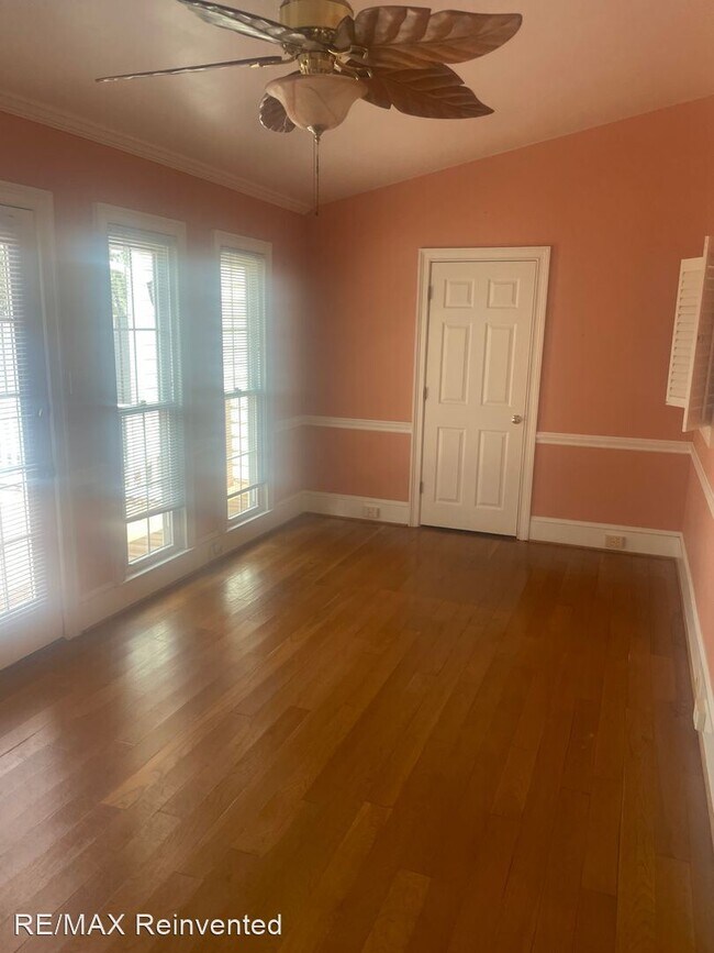 Building Photo - 3 br, 2.5 bath House - 661 Crown Point