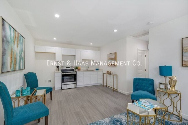 Foto del edificio - 4437 Sunfield Ave