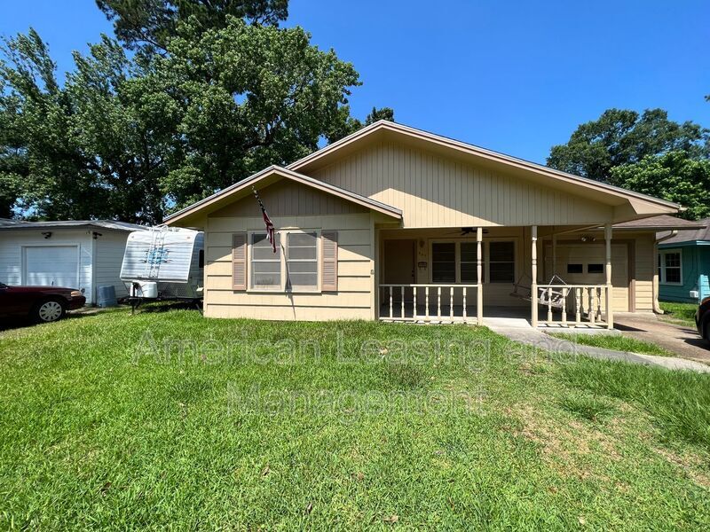 Foto principal - 885 Callaway Dr