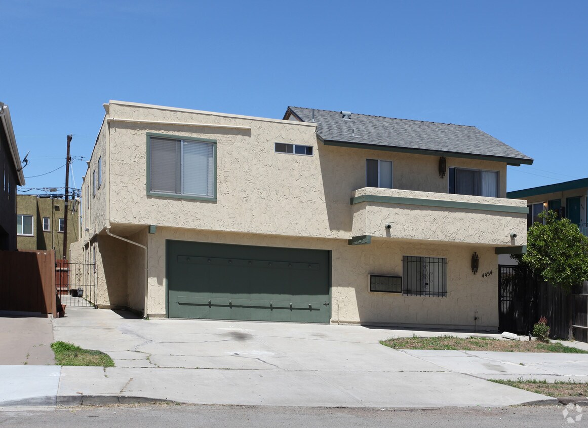 Primary Photo - 4454 Cherokee Ave