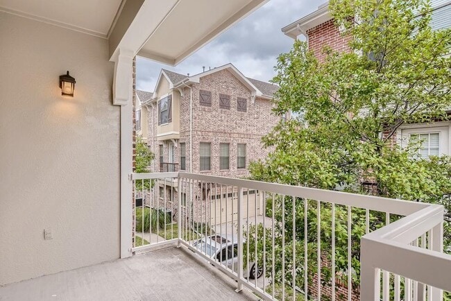 Foto del edificio - 2008 Azure Pointe