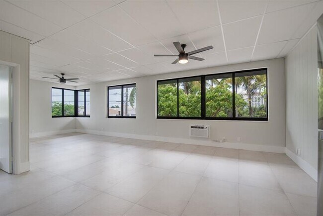 Building Photo - 1541 Cordova Rd