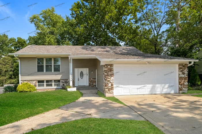 Photo - 12258 Trailoaks Ct (Florissant, MO)