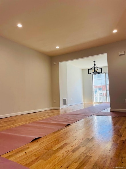 Foto principal - 16 Oldwood Rd S