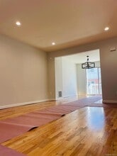 Building Photo - 16 Oldwood Rd S