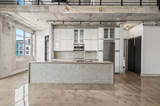 Foto del edificio - 445 N Andrews Ave