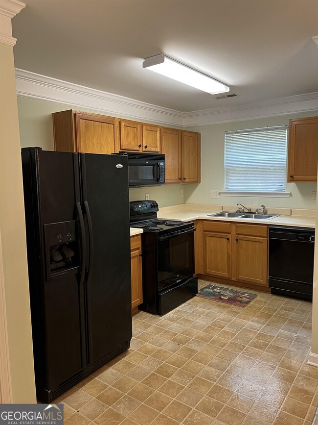 Foto del edificio - 805 Crestwell Cir