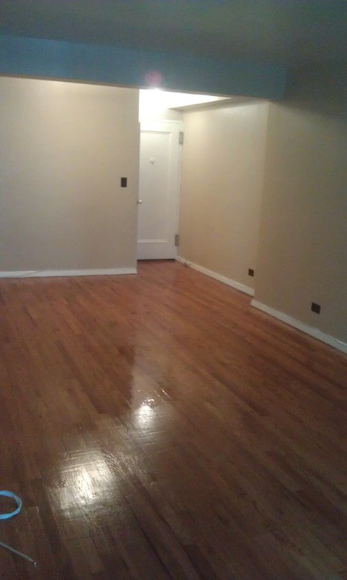 Foto principal - 2420 Morris Ave
