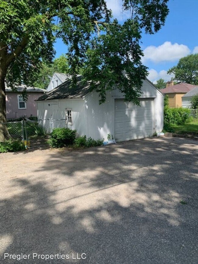 Foto del edificio - 3 br, 1 bath House - 524 Boston Ave
