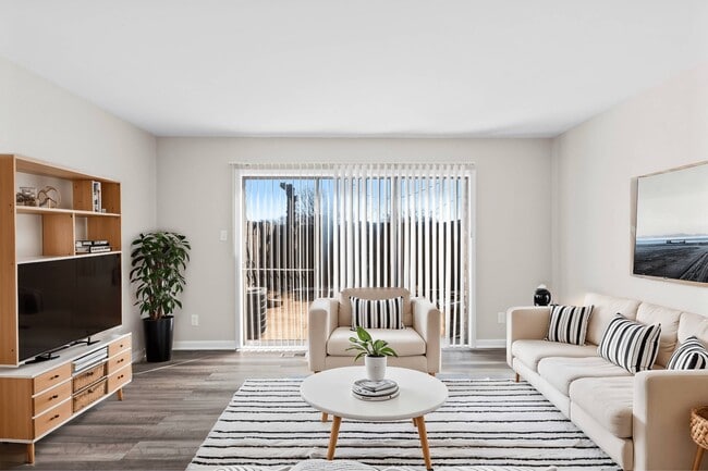 Building Photo - Fountain Parc