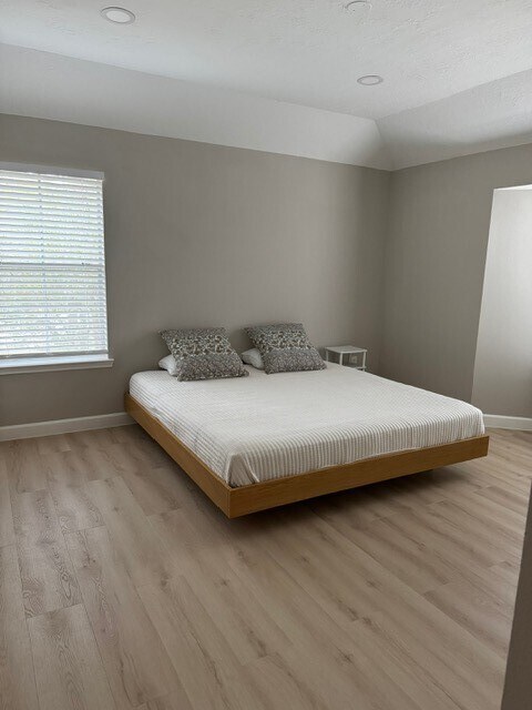 Foto del edificio - 8051 Bay Branch Dr