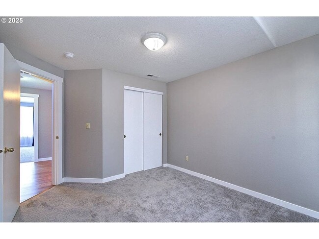 Building Photo - 15807 NE 48th Cir