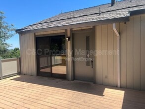 Building Photo - 1538 Ashwood Dr